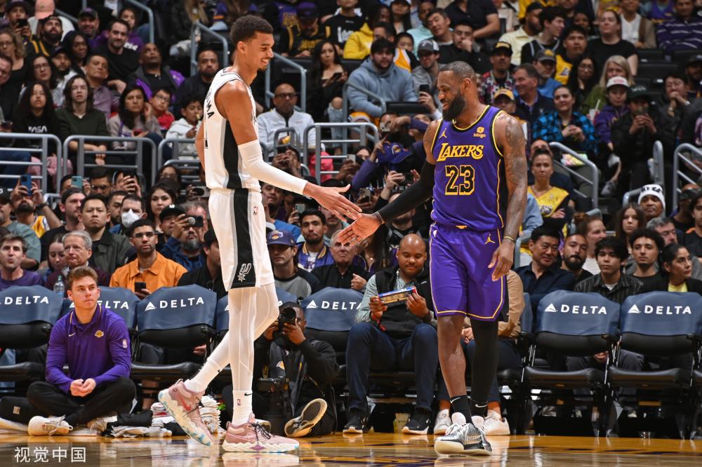 形成体系的 形成体系的