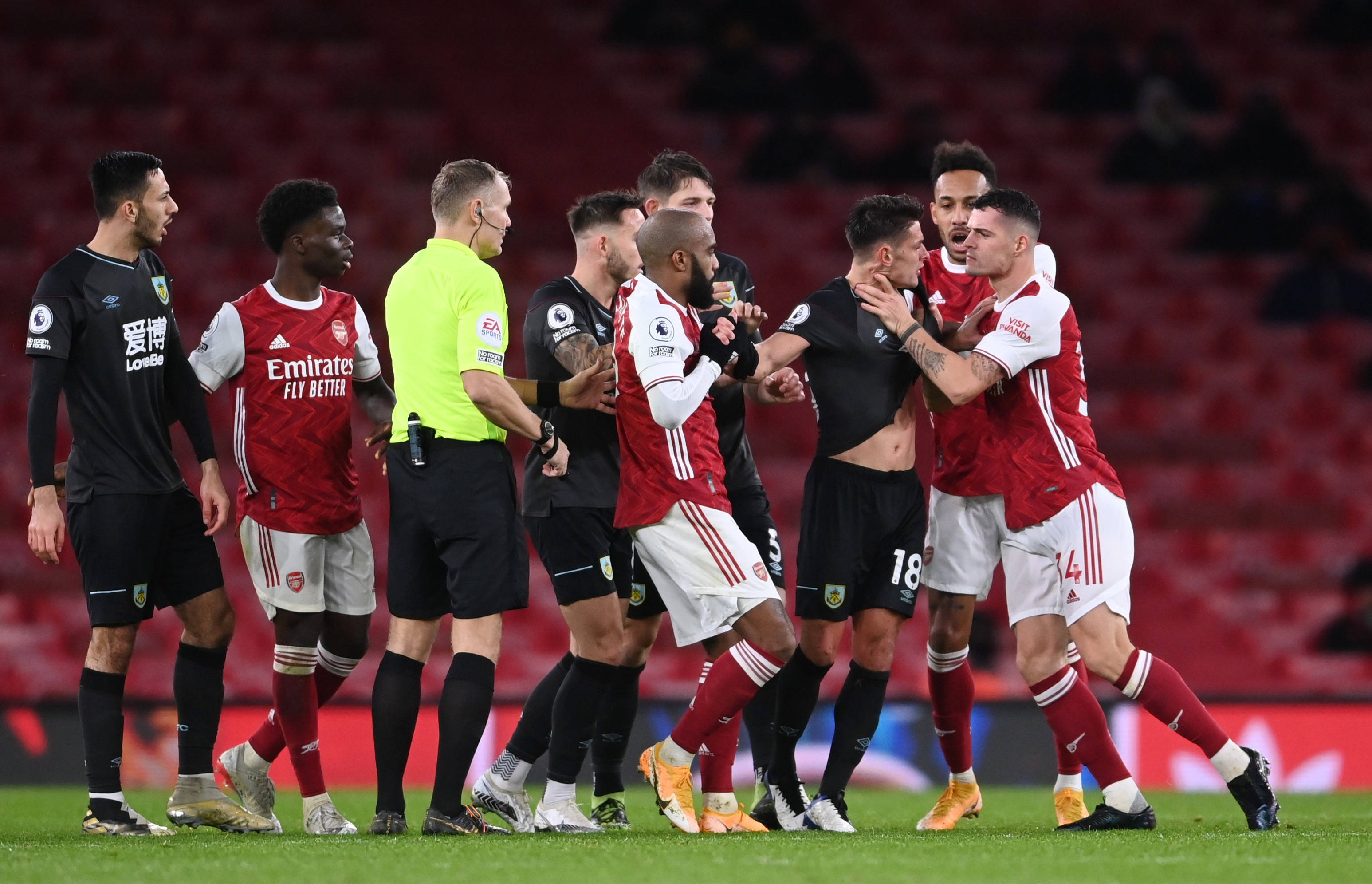 雷吉斯等新 雷吉斯等新