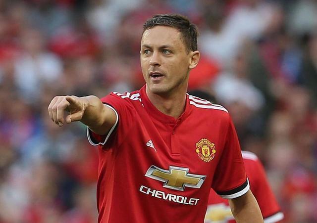 周冠宇肩负 周冠宇肩负